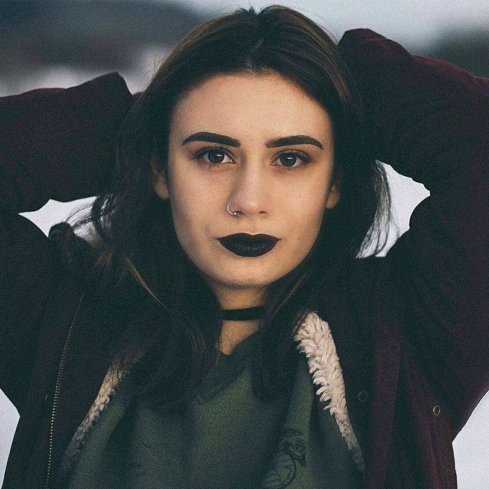 Meet your Posher, Sierra